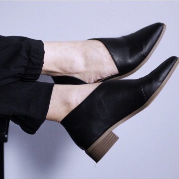 Beast Fashion Carter Black Loafers Size 8.5 Cutout With Low Heel Slip-on - Picture 2 of 9